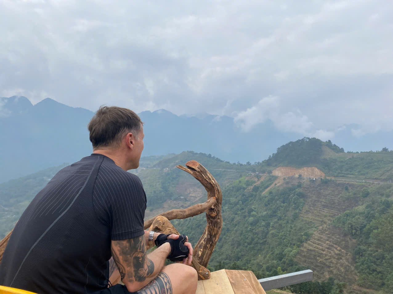 Legenda Północy: Kompletny Przewodnik po Twojej Wyprawie Rowerowej w Ha Giang